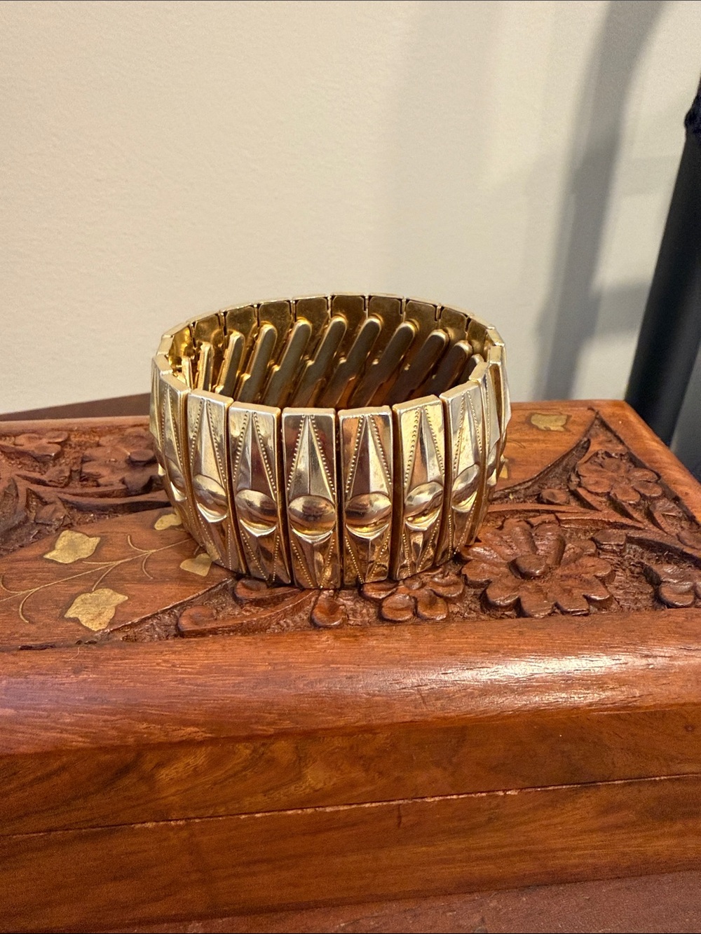 Vintage Gold Tone Expansion Stretch Bracelet Geometric Art Deco Revival